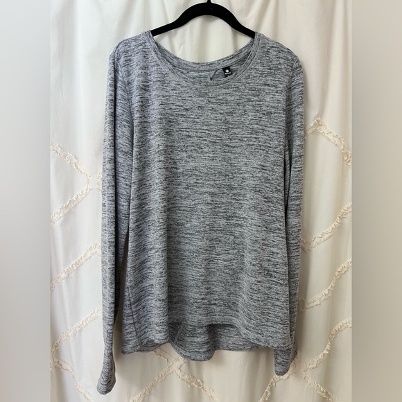 90 Degree By Reflex Tops - 90 Degrees by Reflux Gray Women's Top with Unique Back Design size XL